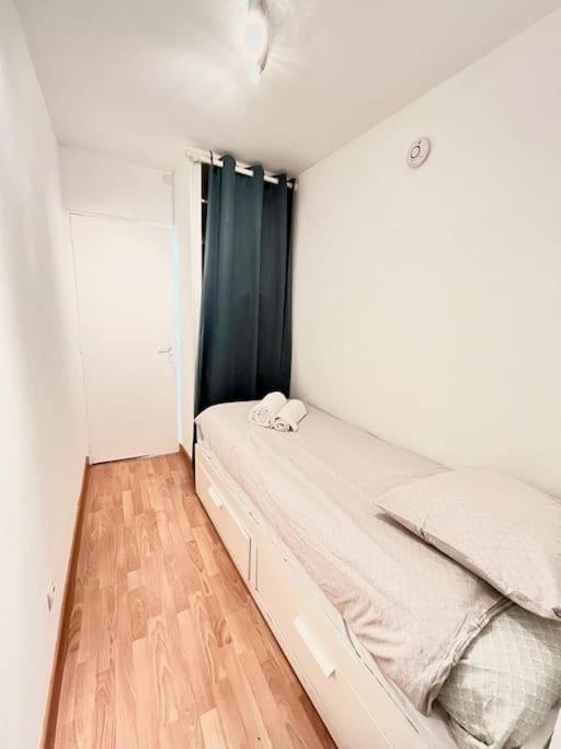 New York - Appartement A Реймс Екстериор снимка