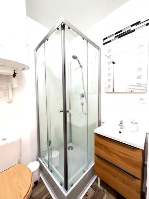 New York - Appartement A Реймс Екстериор снимка