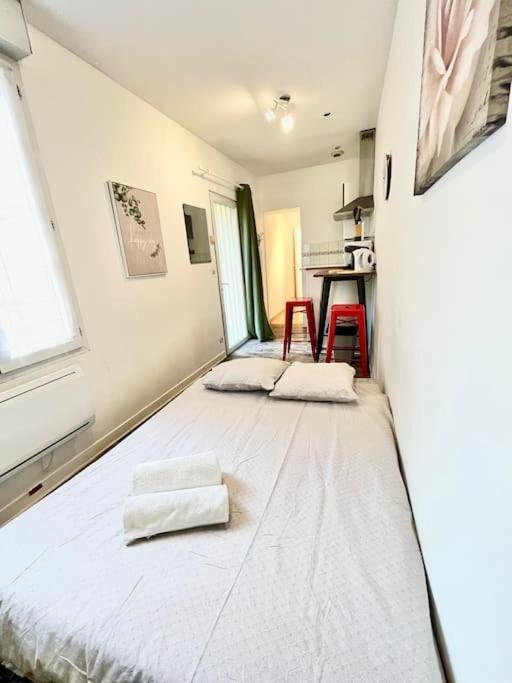 New York - Appartement A Реймс Екстериор снимка