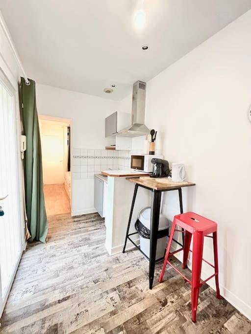 New York - Appartement A Реймс Екстериор снимка