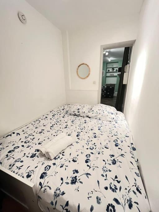 New York - Appartement A Реймс Екстериор снимка